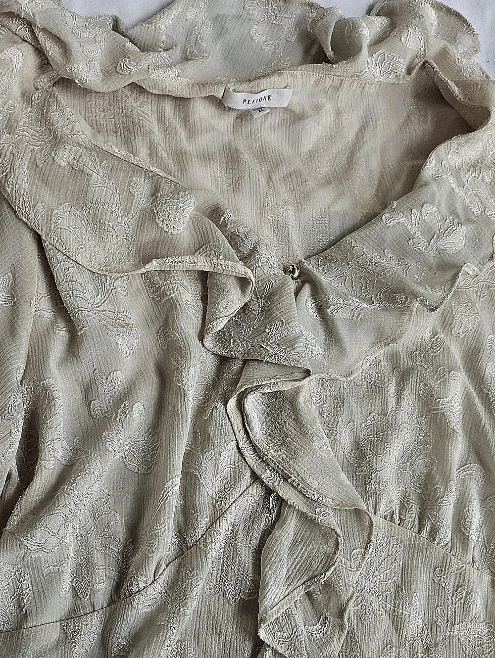 Pleione Floral Ruffle Blouse in Cream